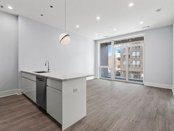 Foto del edificio - 1700 N Western Ave