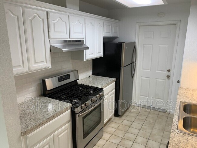 Foto del edificio - 2509 Riddle Rd