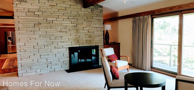 Foto del edificio - 4 br, 3.5 bath House - 5115 Lake Ridge Road
