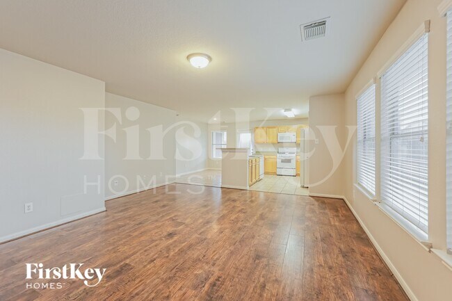 Foto del edificio - 29311 Legends Hill Dr