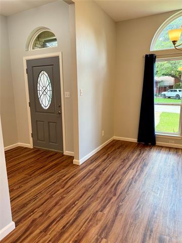 Foto del edificio - 5008 Dawnwood Ct