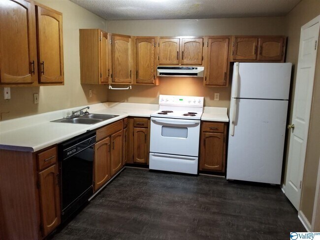 Building Photo - 1506 Halston Cir NW