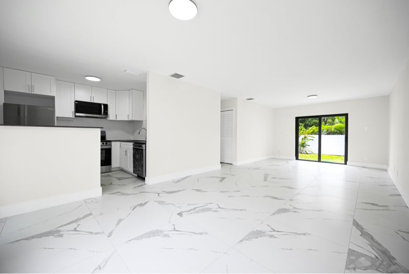 Foto principal - 100 SW 7th St