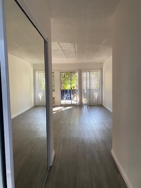 Building Photo - 1335 N Detroit St