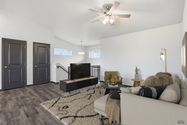 Building Photo - 429 Yelner Dr