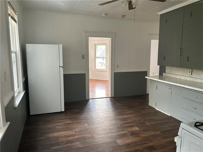 Foto del edificio - 324-324 4th Ave