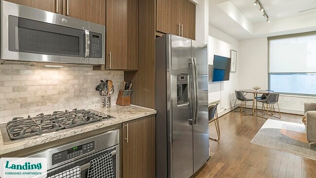 Building Photo - 777 Preston St