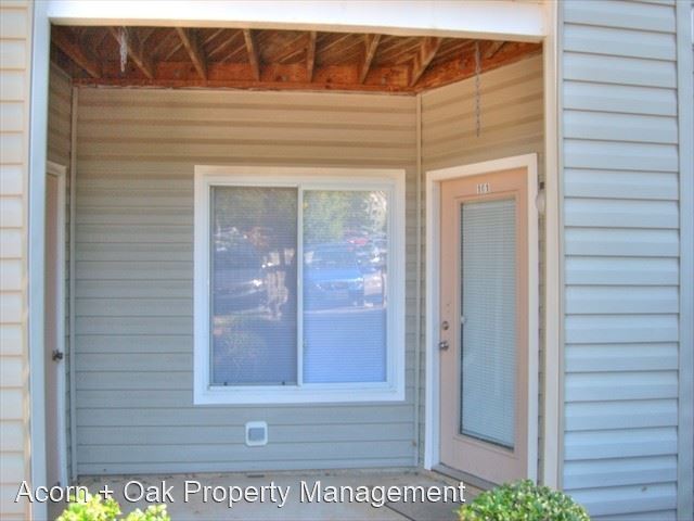 Building Photo - 1430 Collegiate Cir