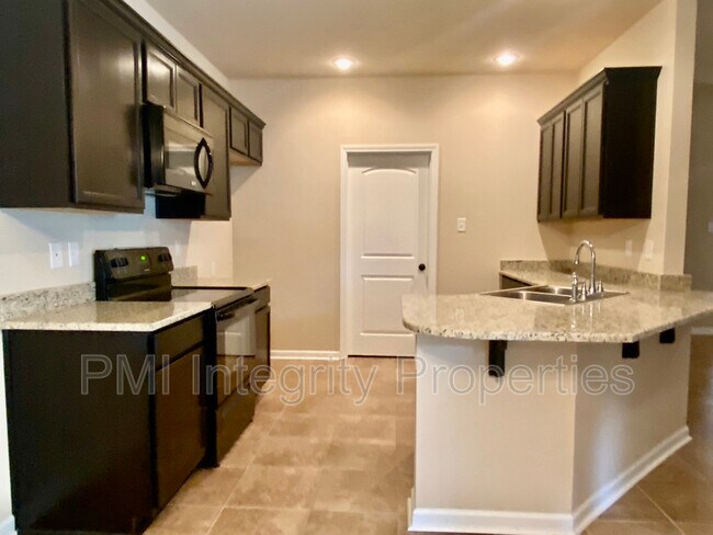 Building Photo - 42530 Pebblestone Ave