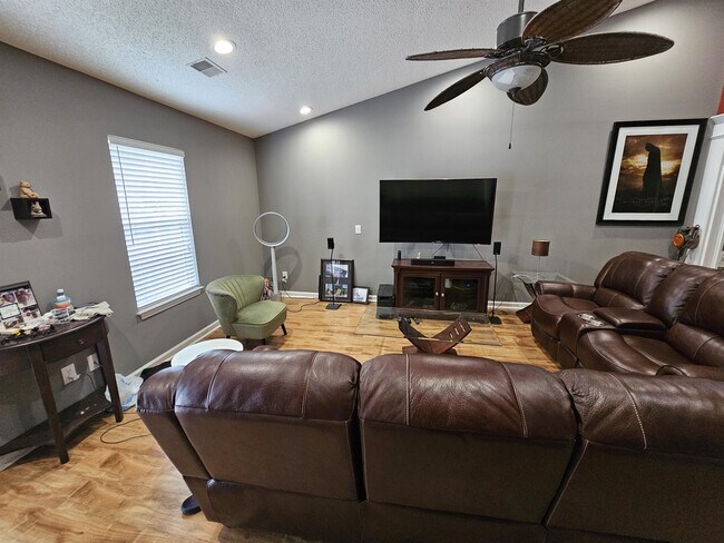 Foto del edificio - 126 Fair Haven Way