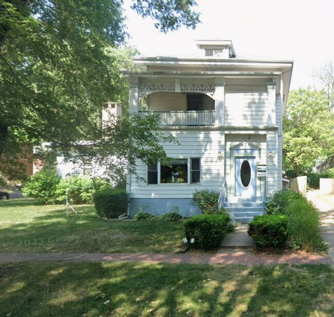 Foto del edificio - 545 S Douglas Ave