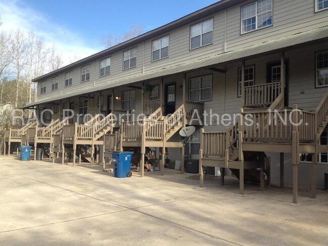 Building Photo - 122 Highland Park Dr
