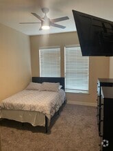 Building Photo - 7446 Seal Beach Ct