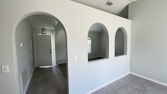 Building Photo - 1881 Hornsey Ct