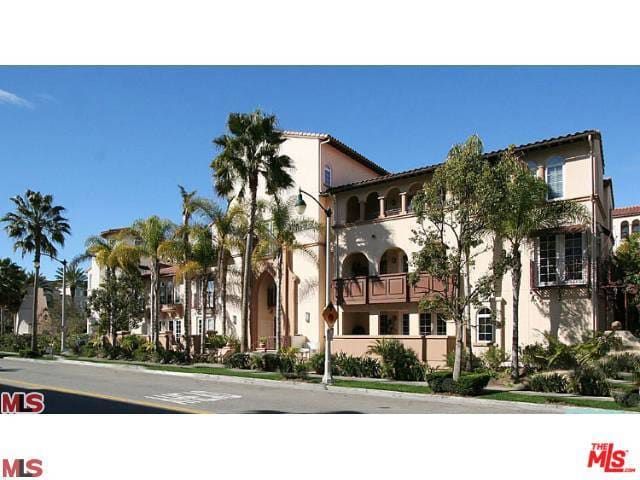 Building Photo - 5935 Playa Vista Dr