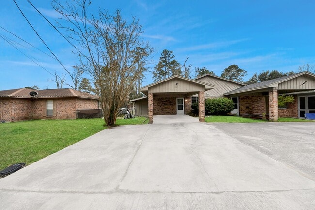 Building Photo - 1006 Perry St