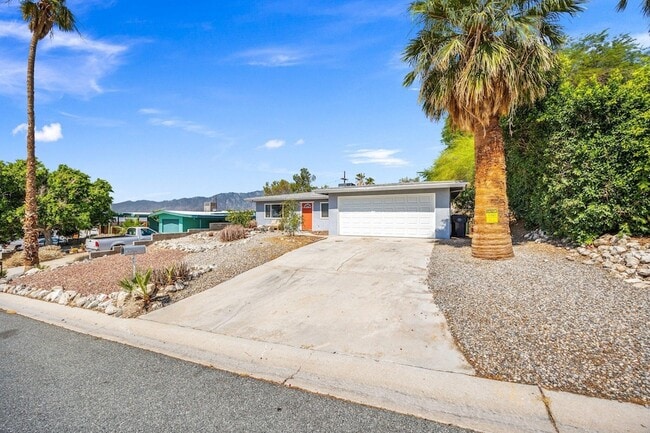 Building Photo - 13215 Deodar Ave