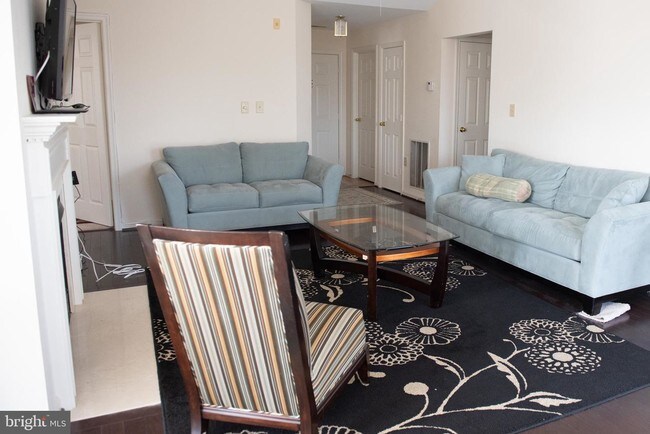 Foto del edificio - 3111 River Bend Ct