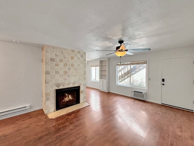 Foto del edificio - SD: Gorgeous 2BD/1BA Upgraded Condo in Cherokee Point W/ Parking & Private Patio!