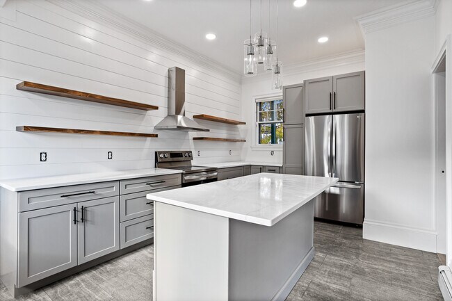 Building Photo - 506 Highland Ave