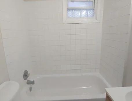 Foto del edificio - 2198 W 105th St