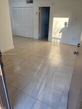 Building Photo - 3901 SW 78th Ct