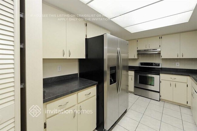 Building Photo - 7325 Claries Dr