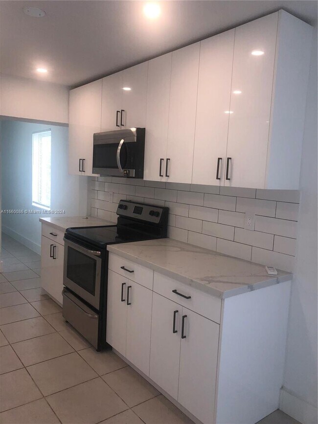 Foto del edificio - 300 NW 97th St