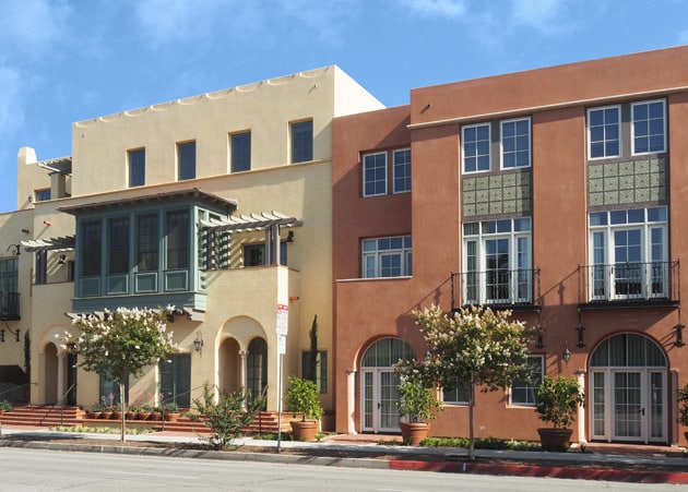 Building Photo - Los Patios De Cordova 218 S Oakland Ave