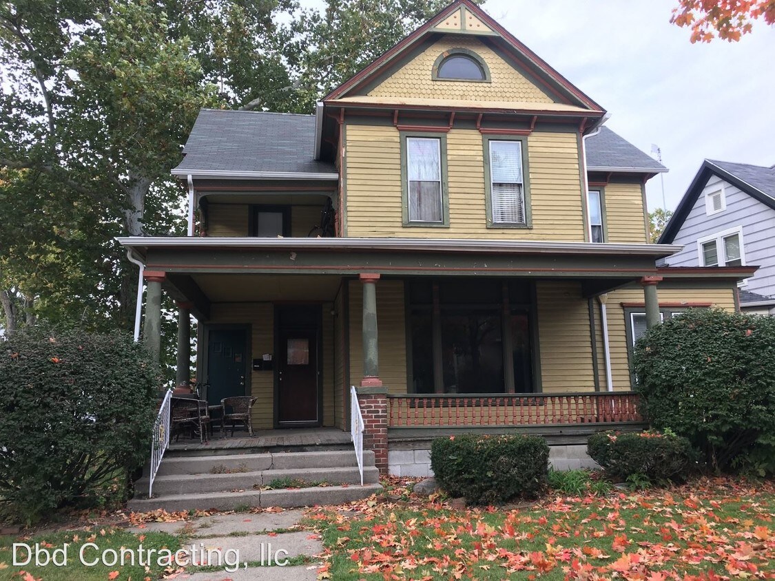 Primary Photo - 801 Columbia Ave