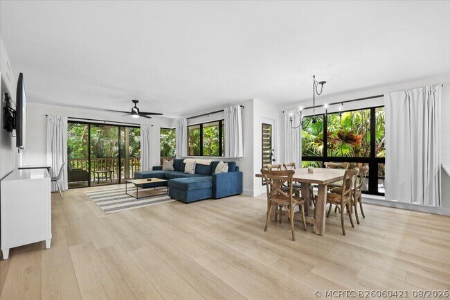 Foto del edificio - 221 Brackenwood Terrace