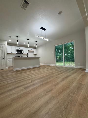 Foto del edificio - 728 Hilltop Cir