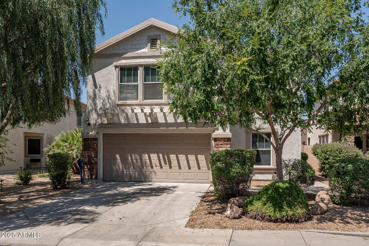 Foto principal - 6018 N Florence Ave
