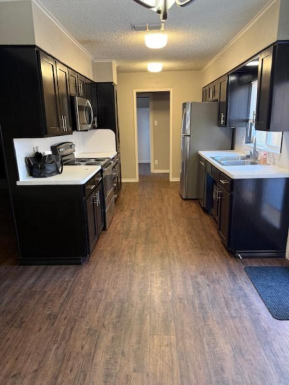 Building Photo - 423 Top Hill Dr