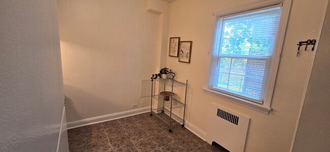 Building Photo - 6A N Beaumont Ave