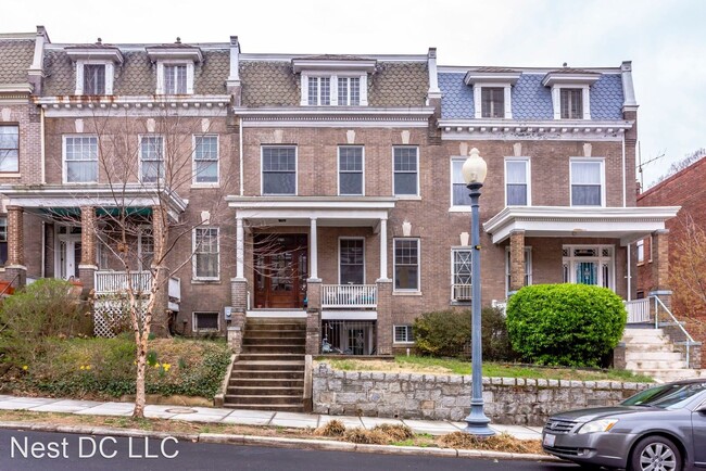 Building Photo - 3 br, 2.5 bath House - 1870 Monroe St NW