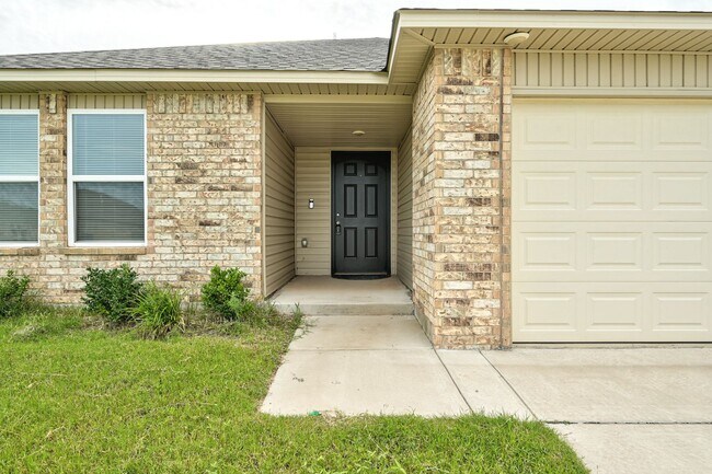Foto del edificio - ** $500 Off Move-In Special **  Beautiful ...