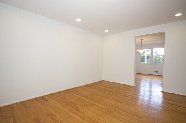 Foto del edificio - Welcome to this lovely 3bd 1.5bth home!