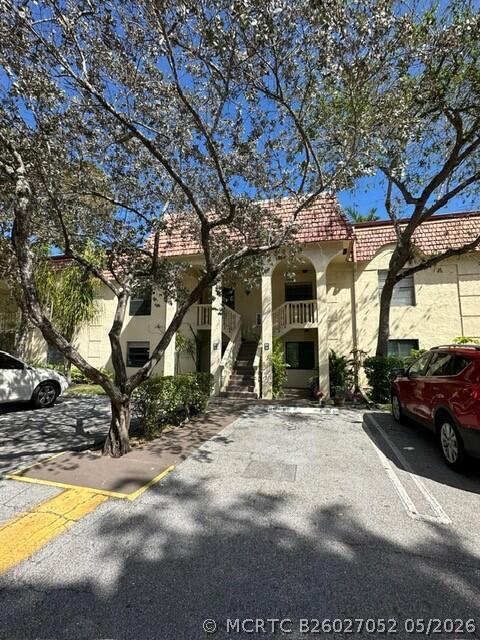 Foto del edificio - 132 S Cypress Rd