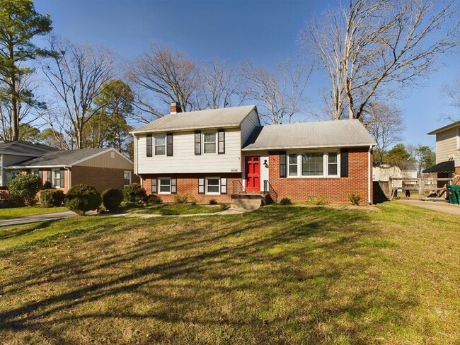 Building Photo - 9006 Avalon Dr