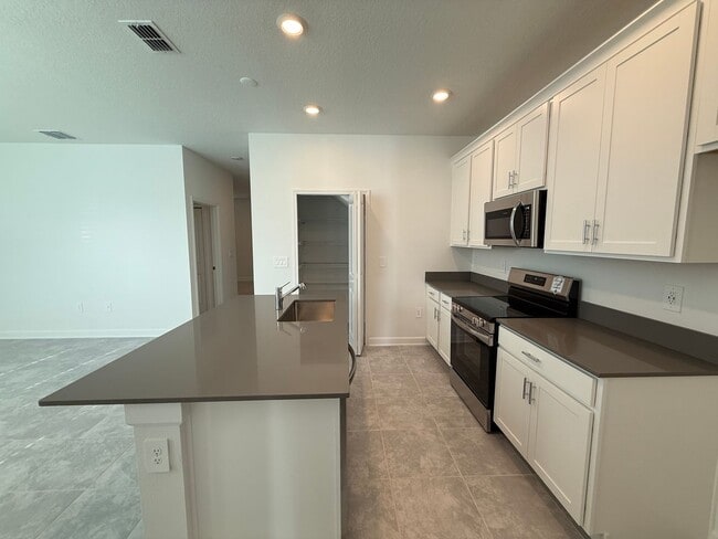 Building Photo - Brand New Construction 3 Bedroom in Kissim...