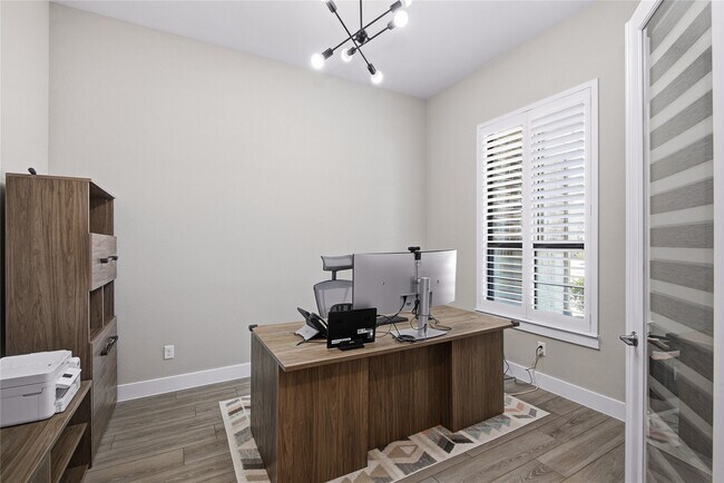 Foto del edificio - 1222 McMurtry Ridge Dr