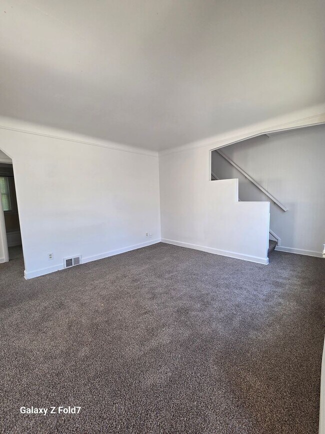 Foto del edificio - $1200 2 bedroom bungalow