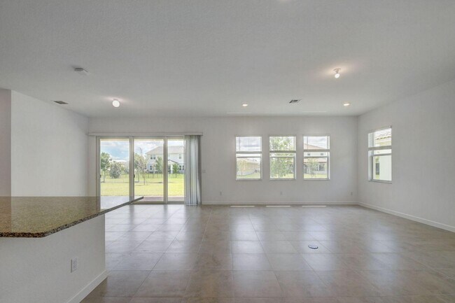 Building Photo - 1000 Sterling Pine Pl