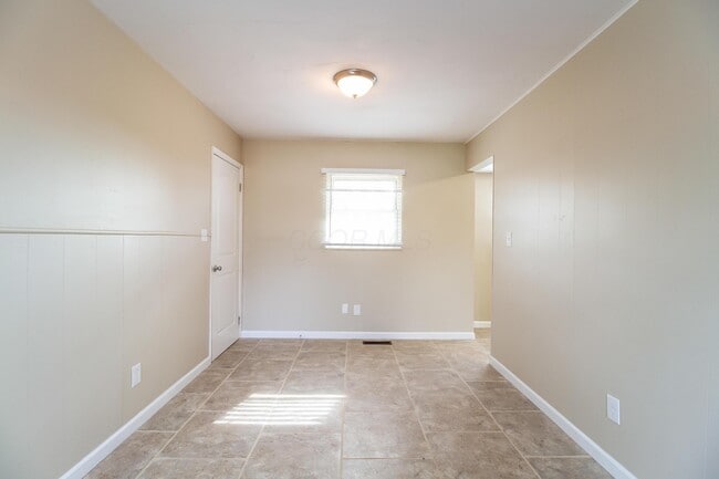 Foto del edificio - 1880 Queensrowe Pl