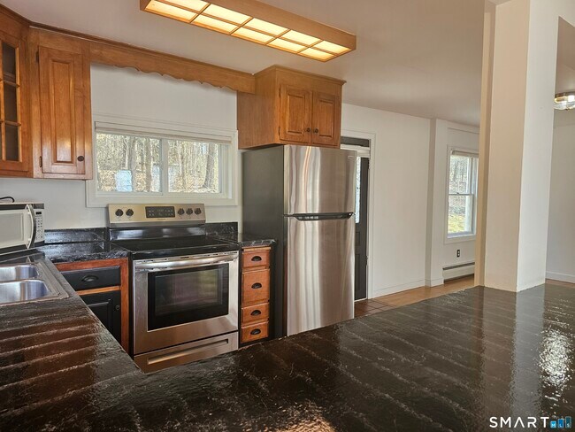 Foto del edificio - 932 Saybrook Rd