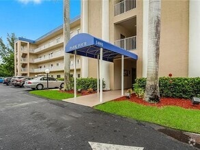 Building Photo - 14801 Park Lake Dr