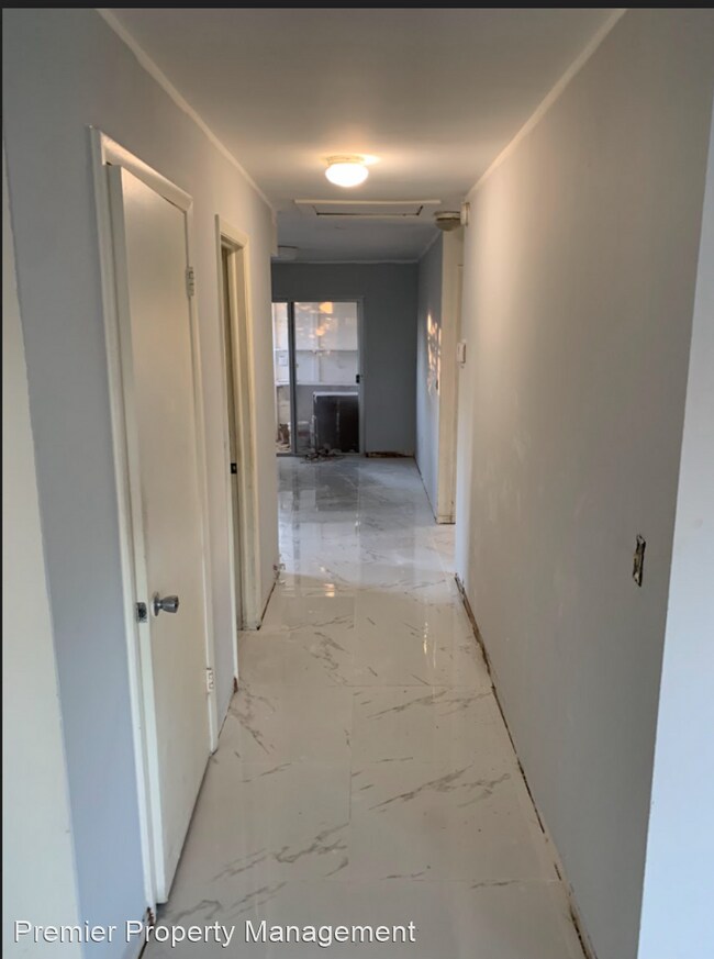 Building Photo - 2 br, 1 bath House - 1027 San Remo Avenue
