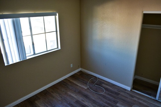 Building Photo - 8410 Los Coches Rd