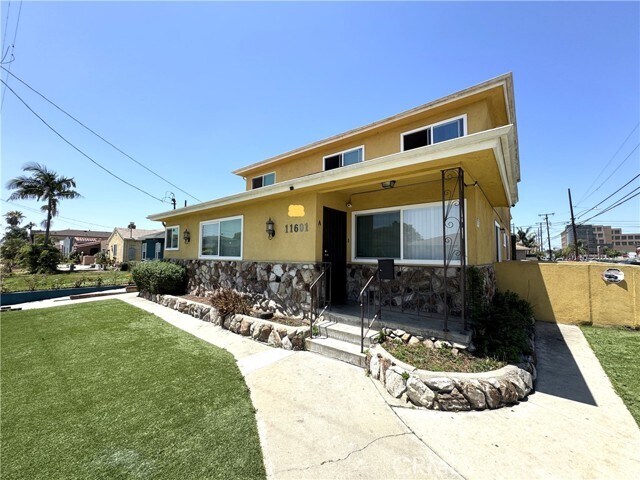 Foto principal - 11601 Birch Ave